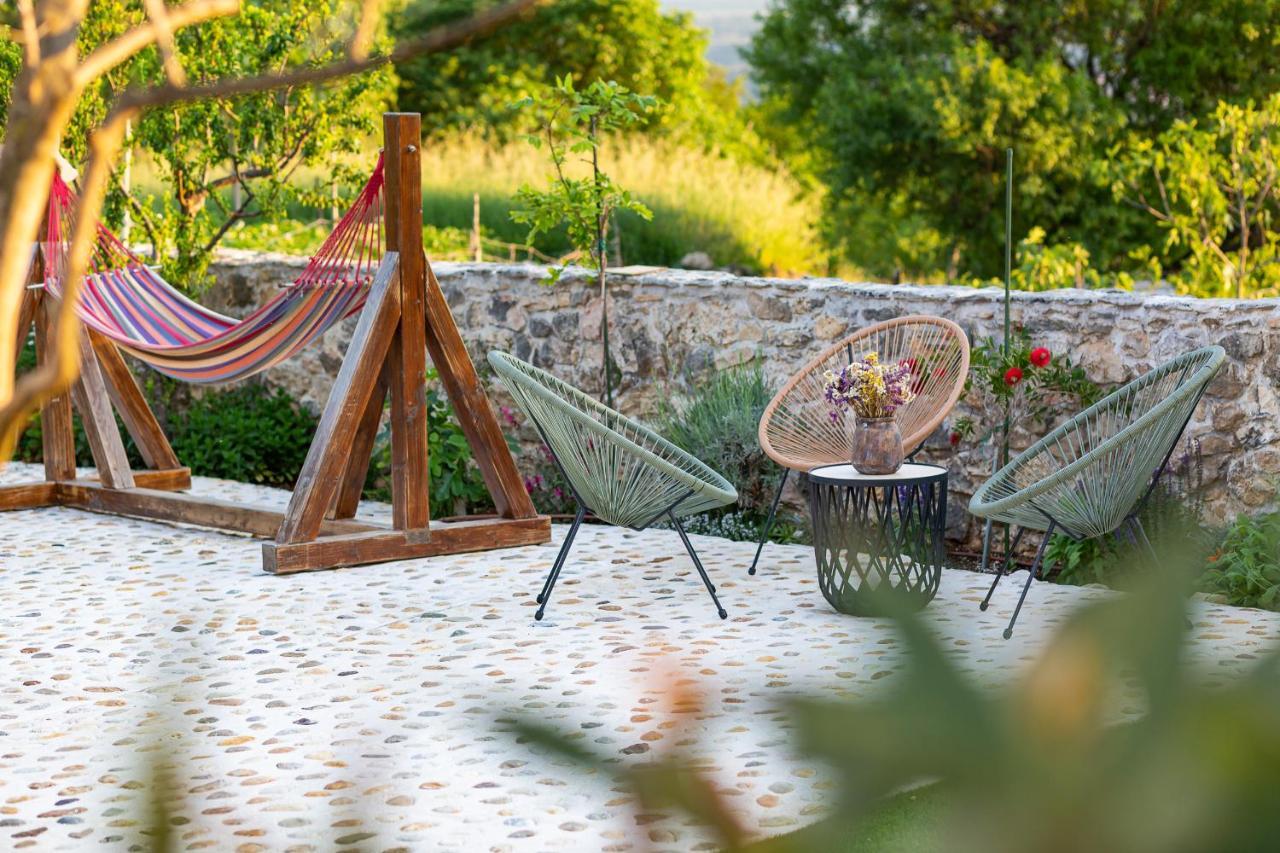 Holiday Home - Villa Thorak Anić Dış mekan fotoğraf