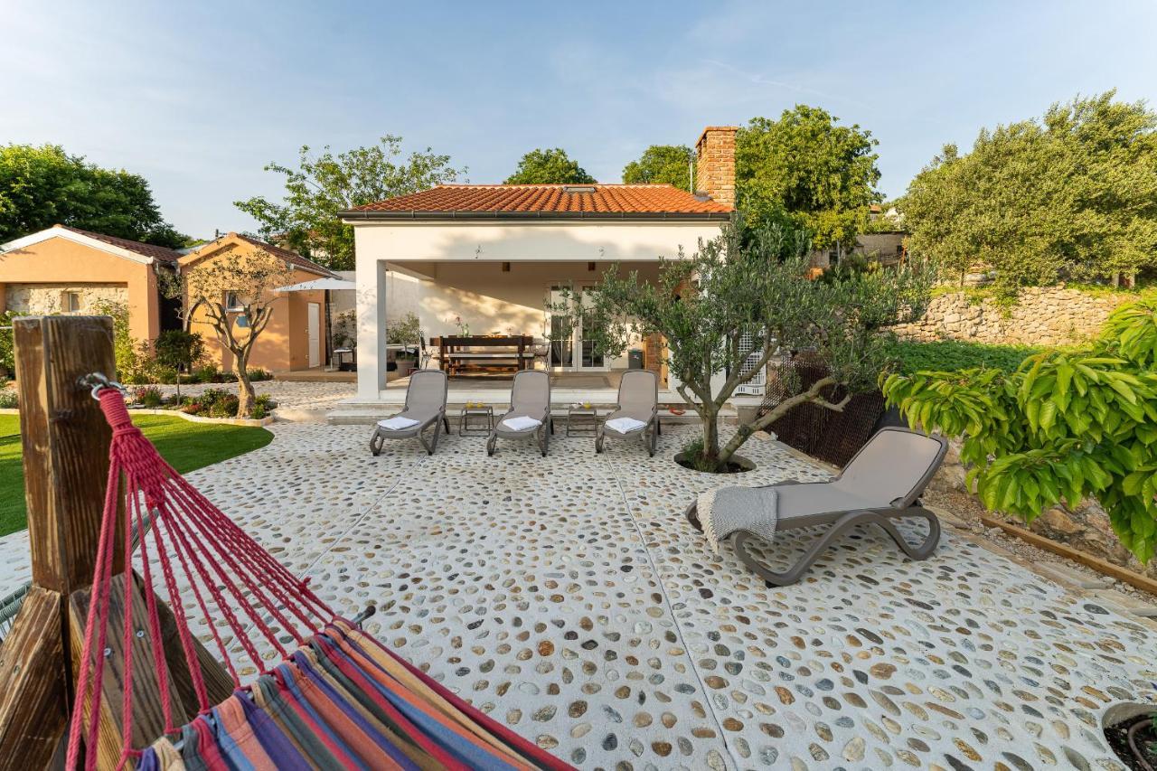 Holiday Home - Villa Thorak Anić Dış mekan fotoğraf