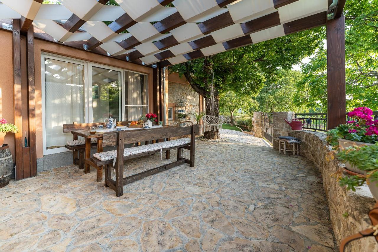 Holiday Home - Villa Thorak Anić Dış mekan fotoğraf