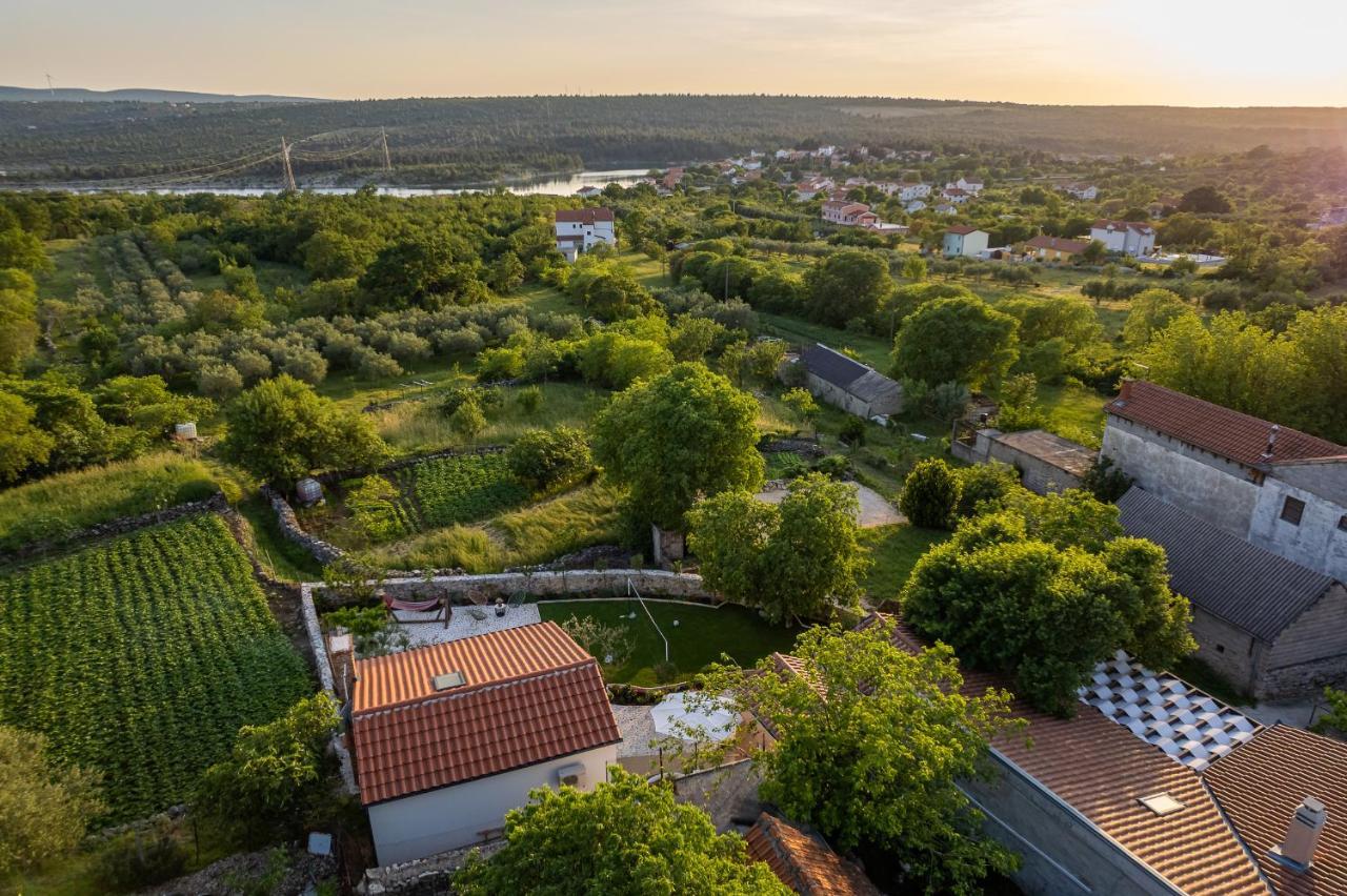 Holiday Home - Villa Thorak Anić Dış mekan fotoğraf